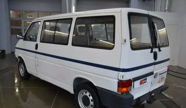 VOLKSWAGEN TRANSPORTER 