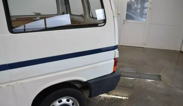 VOLKSWAGEN TRANSPORTER 
