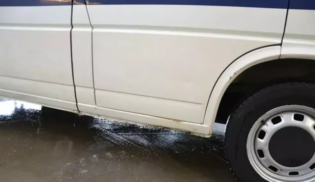 VOLKSWAGEN TRANSPORTER 