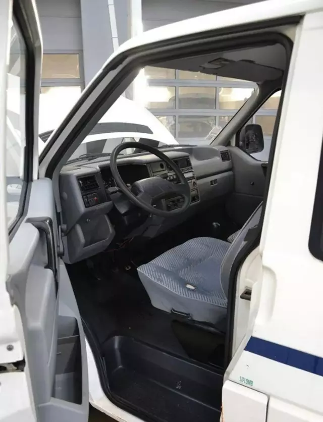 VOLKSWAGEN TRANSPORTER 