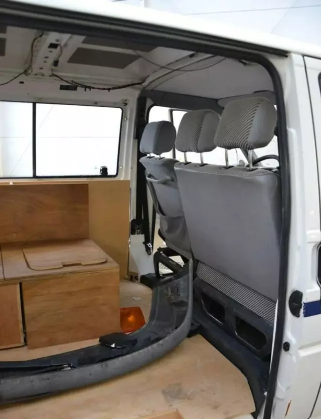 VOLKSWAGEN TRANSPORTER 
