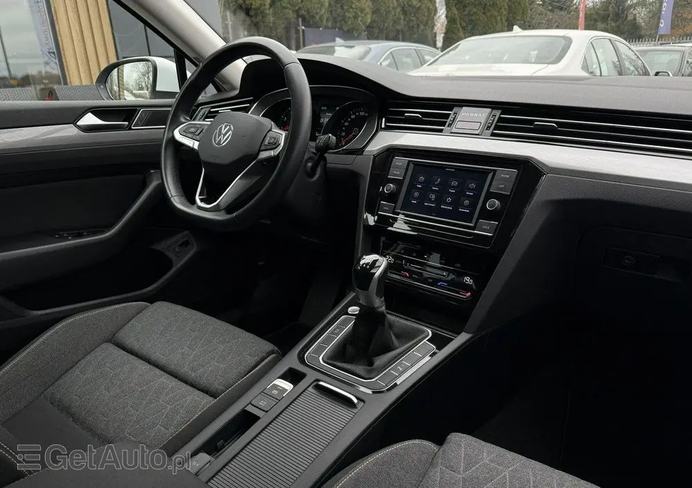 VOLKSWAGEN Passat 1.5 TSI EVO Business