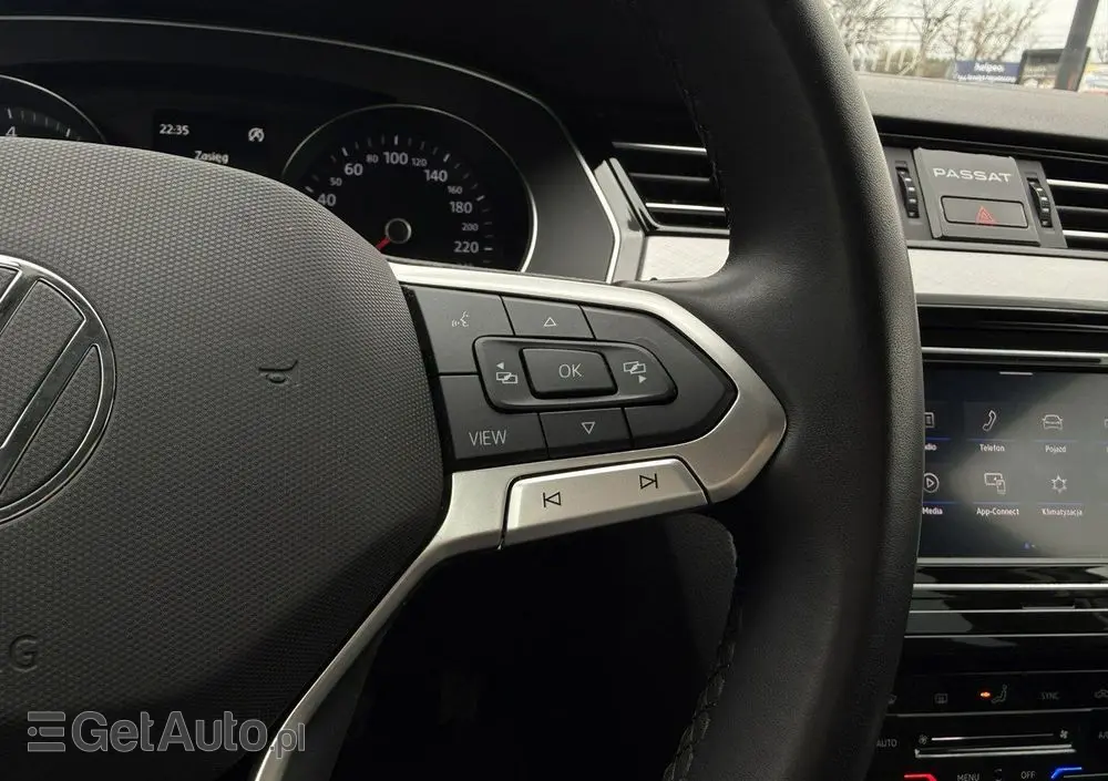VOLKSWAGEN Passat 1.5 TSI EVO Business