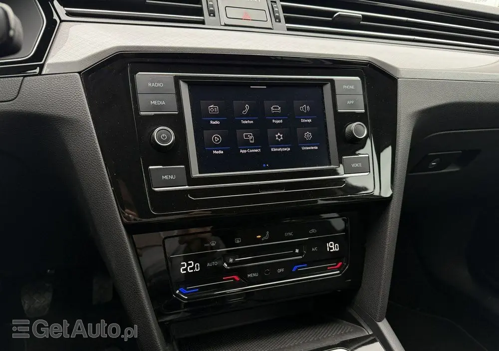 VOLKSWAGEN Passat 1.5 TSI EVO Business