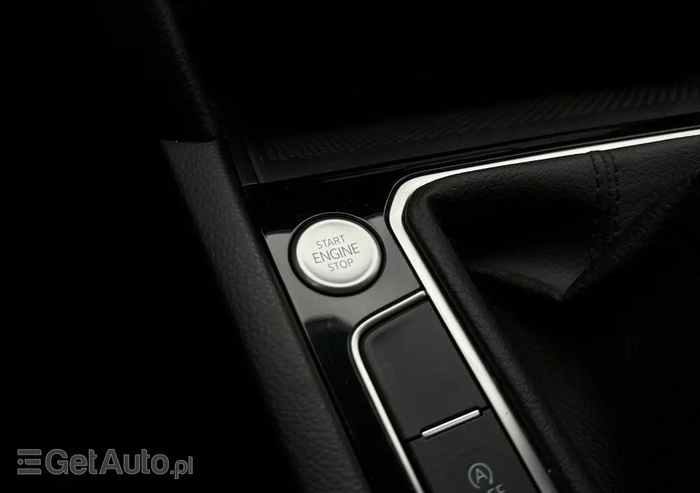 VOLKSWAGEN Passat 1.5 TSI EVO Business