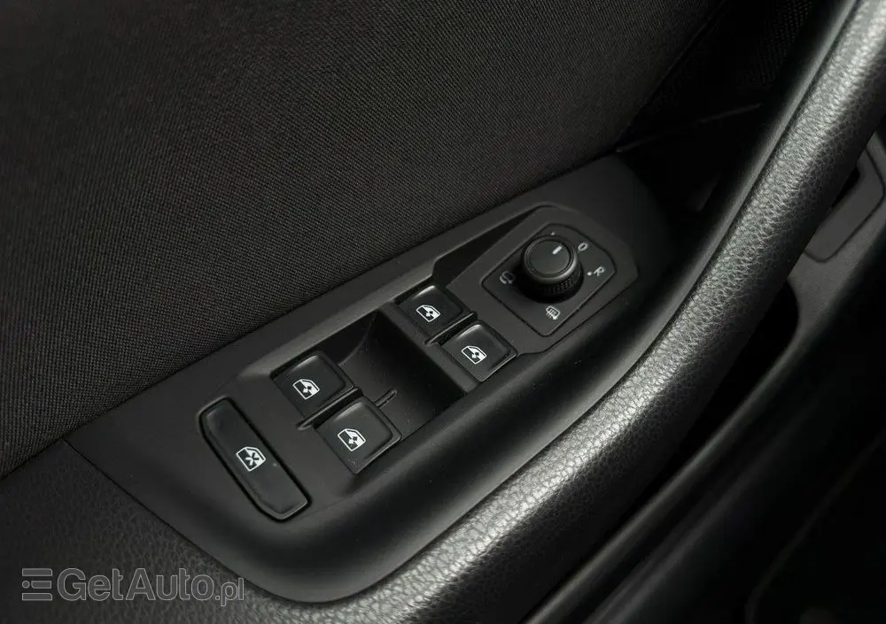 VOLKSWAGEN Passat 1.5 TSI EVO Business