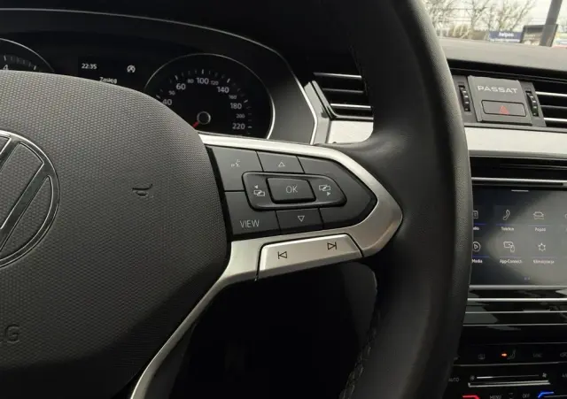 VOLKSWAGEN Passat 1.5 TSI EVO Business