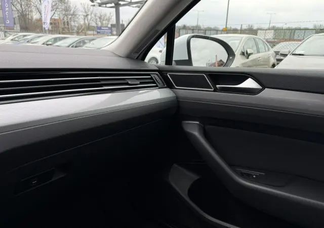 VOLKSWAGEN Passat 1.5 TSI EVO Business