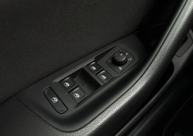 VOLKSWAGEN Passat 1.5 TSI EVO Business