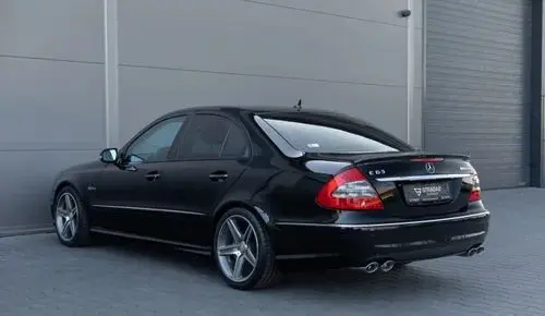 MERCEDES-BENZ Klasa E AMG 