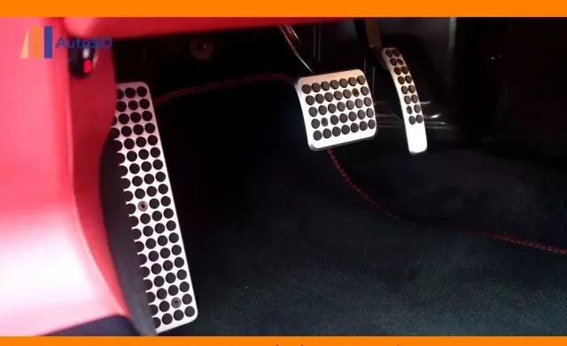 ASTON MARTIN V8 Vantage 4,7 SportShift