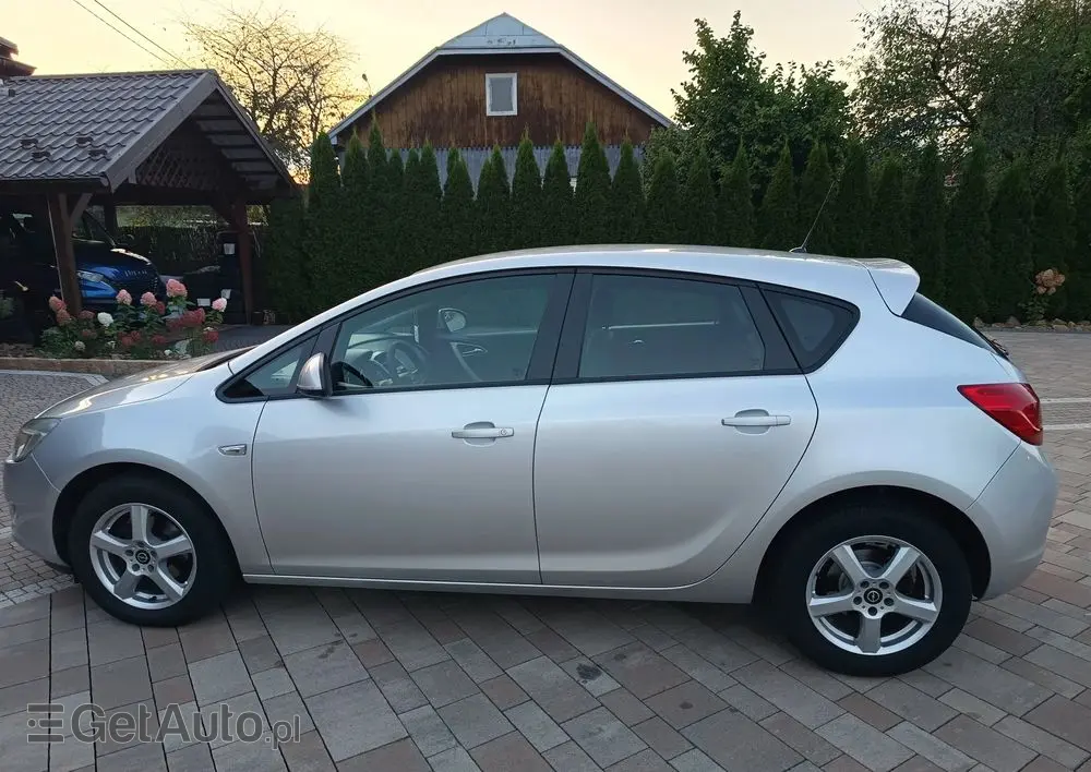 OPEL Astra 1.6 Automatik Active