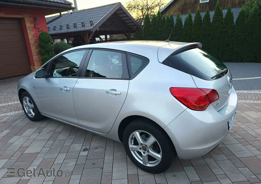 OPEL Astra 1.6 Automatik Active
