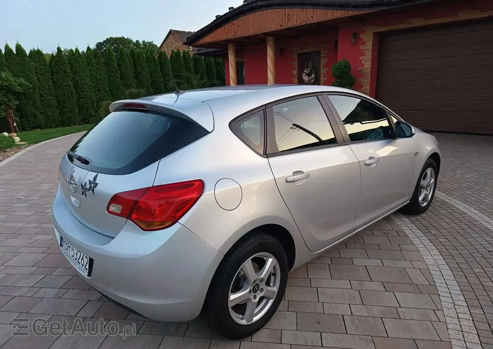 OPEL Astra 1.6 Automatik Active