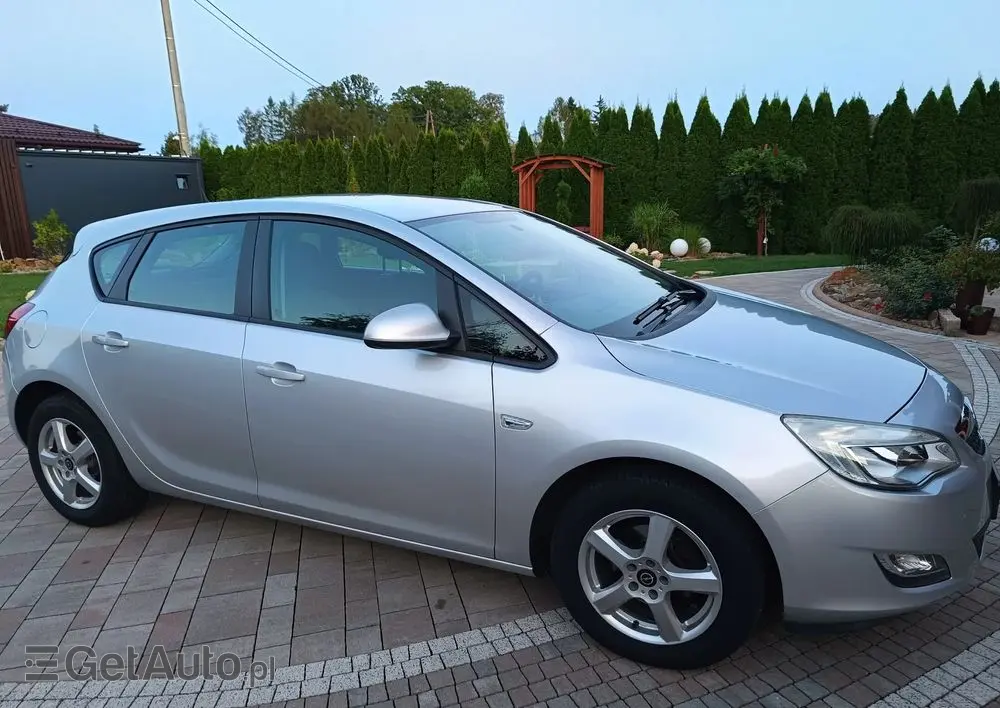 OPEL Astra 1.6 Automatik Active
