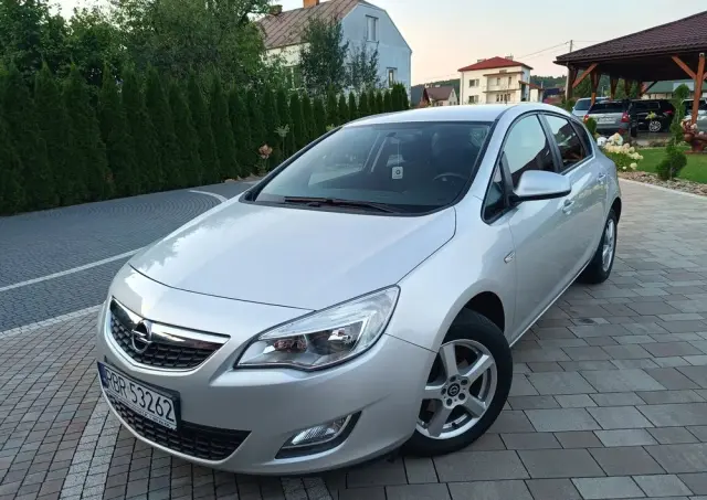 OPEL Astra 1.6 Automatik Active