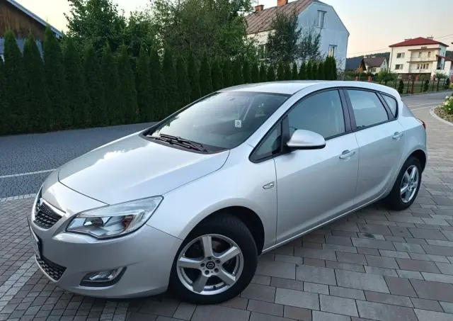 OPEL Astra 1.6 Automatik Active