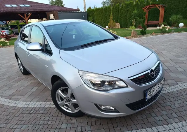 OPEL Astra 1.6 Automatik Active