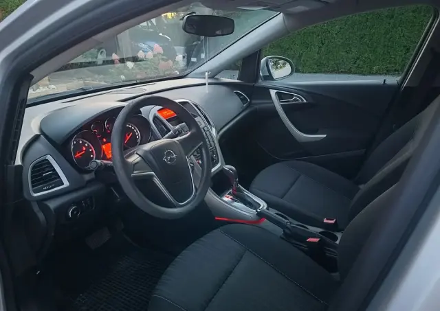 OPEL Astra 1.6 Automatik Active