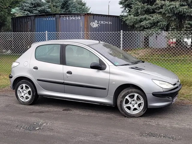 PEUGEOT 206 Presence
