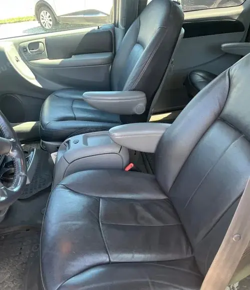 CHRYSLER Grand Voyager 