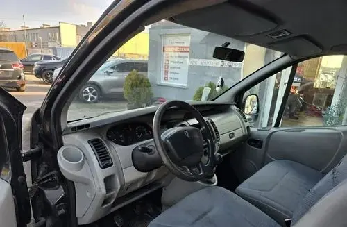 RENAULT Trafic 