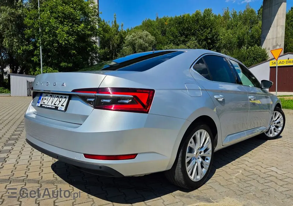 SKODA Superb 2.0 TSI Style DSG