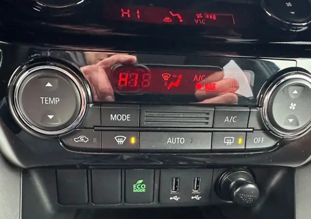 MITSUBISHI Eclipse Cross 1.5 T-MIVEC ClearTec 2WD Diamant Edition