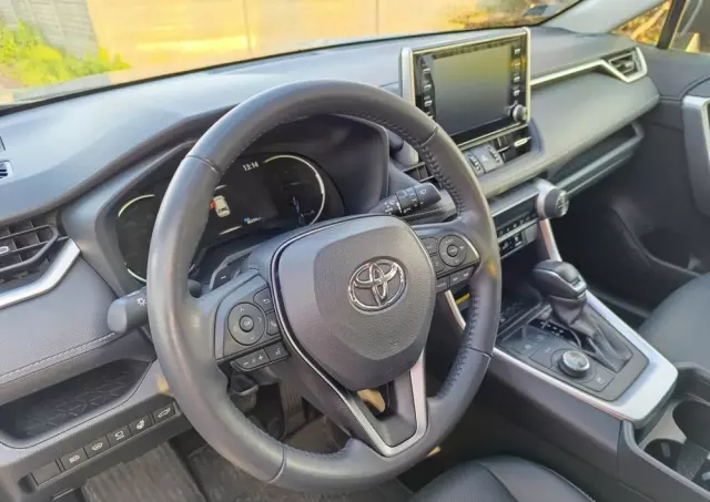 TOYOTA RAV4 2.5 Hybrid Executive 4x4