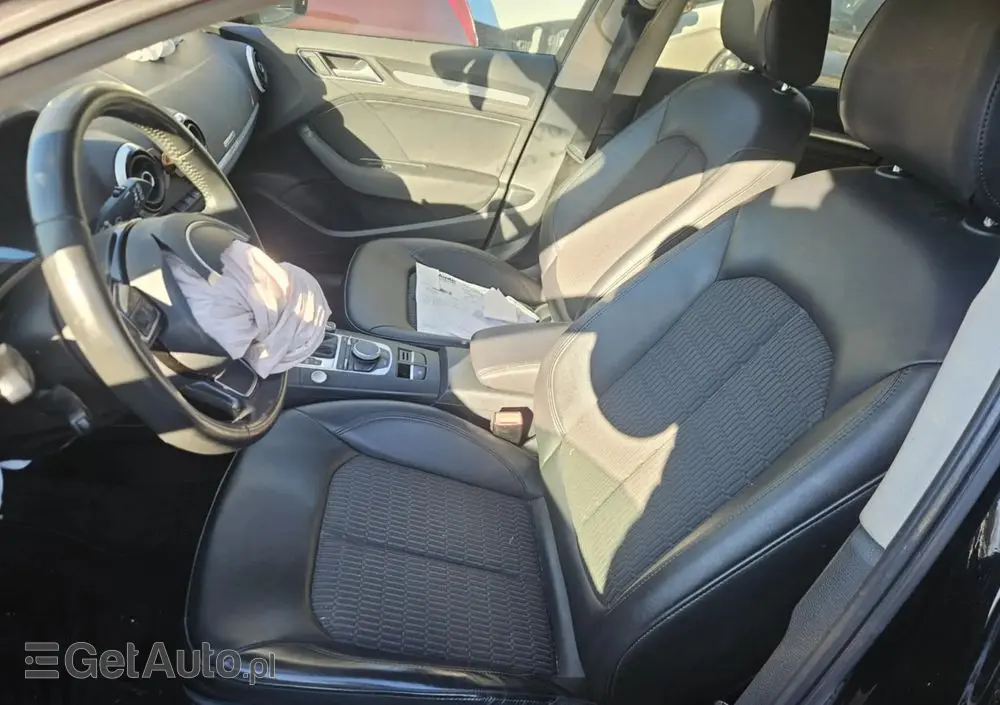 AUDI A3 Sportback 1.4 TFSI e-tron Ambiente