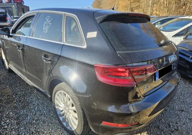 AUDI A3 Sportback 1.4 TFSI e-tron Ambiente