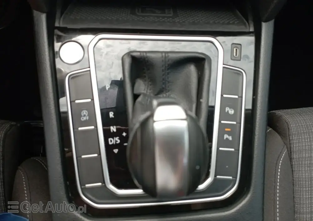 VOLKSWAGEN Passat Variant 2.0 TDI EVO Business DSG