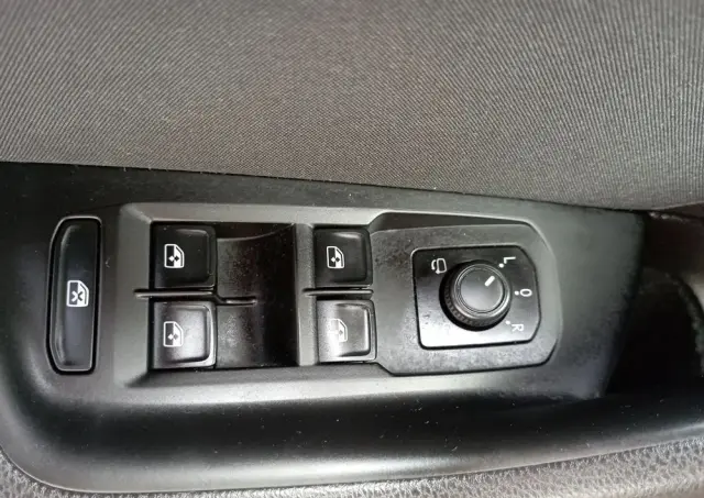 VOLKSWAGEN Passat Variant 2.0 TDI EVO Business DSG