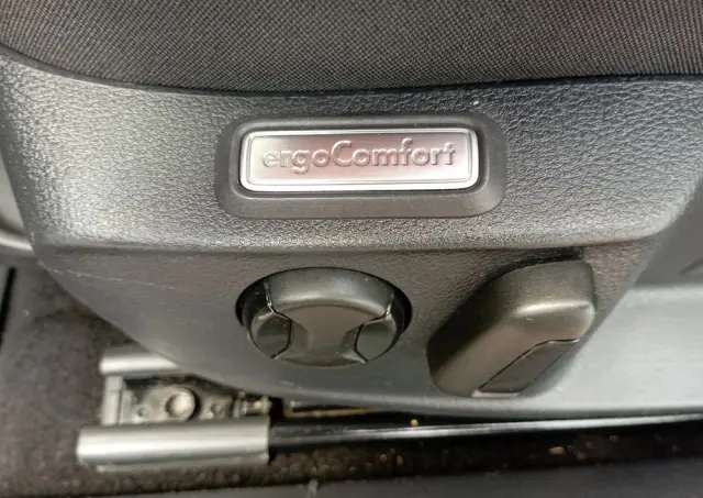 VOLKSWAGEN Passat Variant 2.0 TDI EVO Business DSG