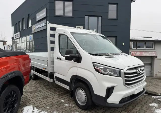 MAXUS Deliver 9 