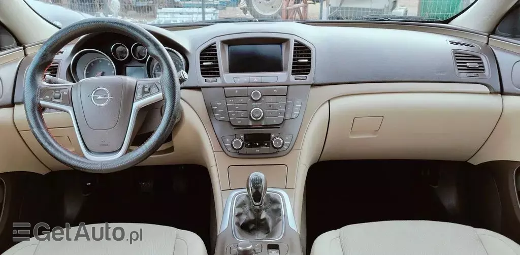 OPEL Insignia 