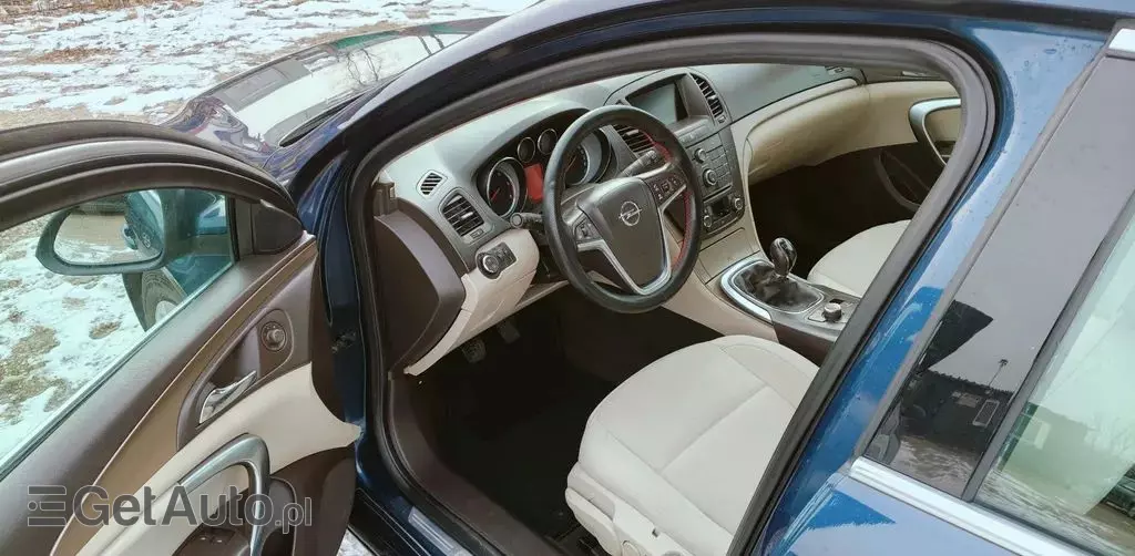 OPEL Insignia 