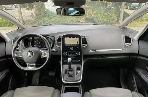 RENAULT Grand Scenic 