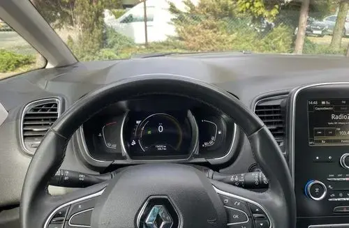 RENAULT Grand Scenic 