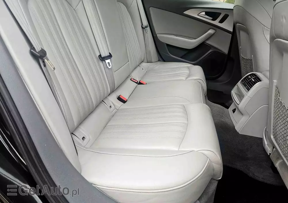 AUDI A6 Avant 2.0 TDI Ultra S tronic