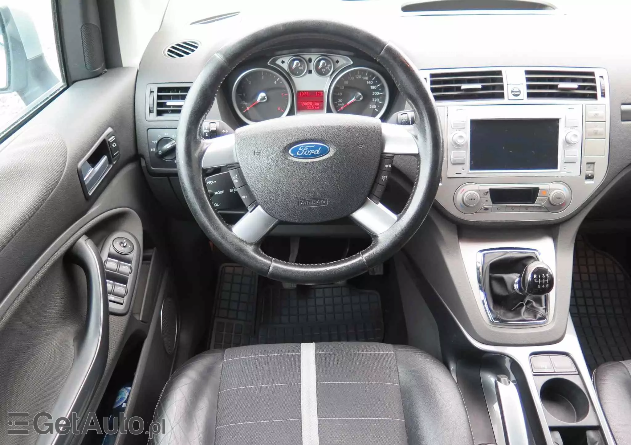 FORD Kuga 2.0 TDCi 2x4 Titanium