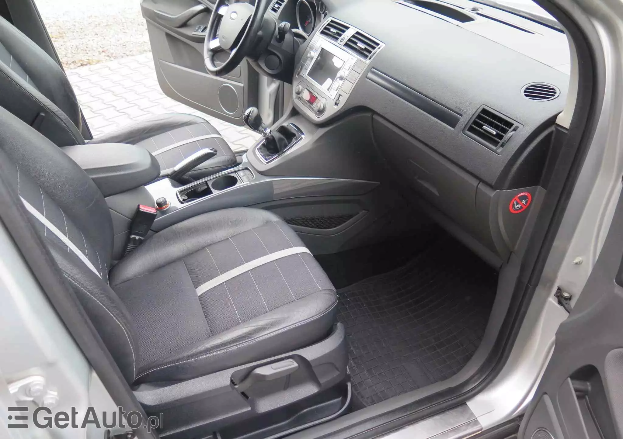 FORD Kuga 2.0 TDCi 2x4 Titanium