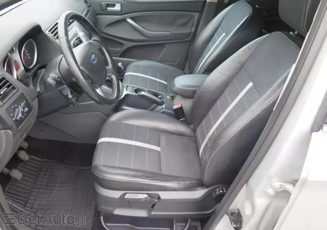 FORD Kuga 2.0 TDCi 2x4 Titanium