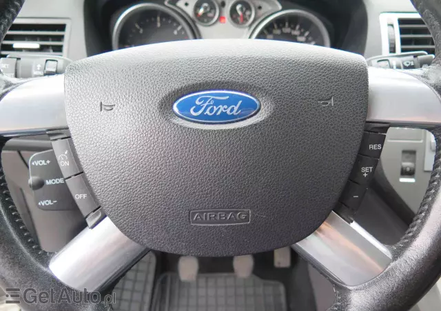 FORD Kuga 2.0 TDCi 2x4 Titanium