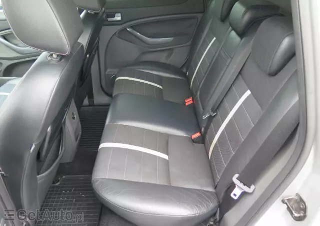 FORD Kuga 2.0 TDCi 2x4 Titanium