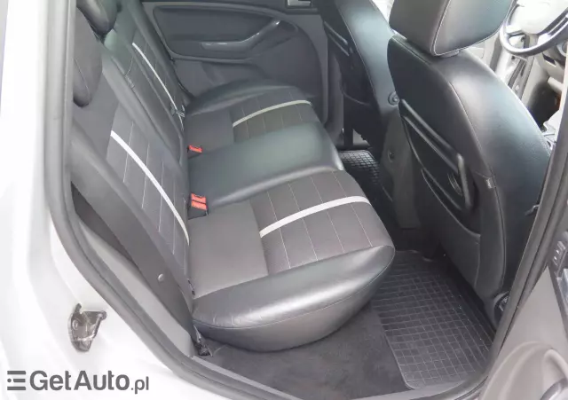 FORD Kuga 2.0 TDCi 2x4 Titanium