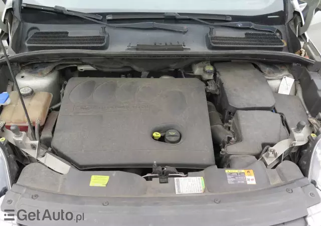 FORD Kuga 2.0 TDCi 2x4 Titanium