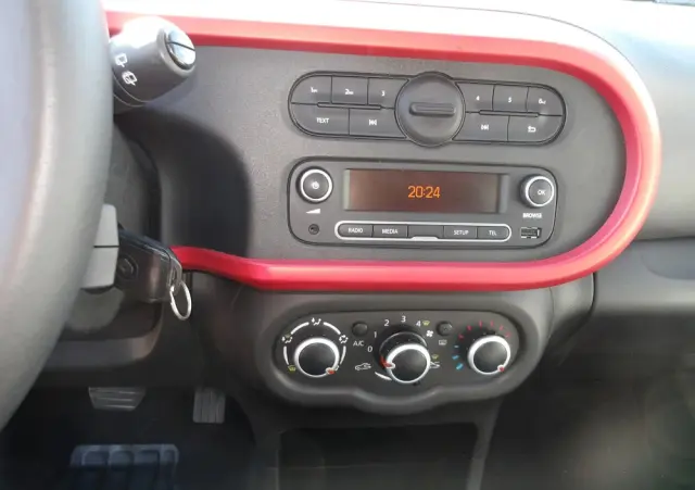 RENAULT Twingo 