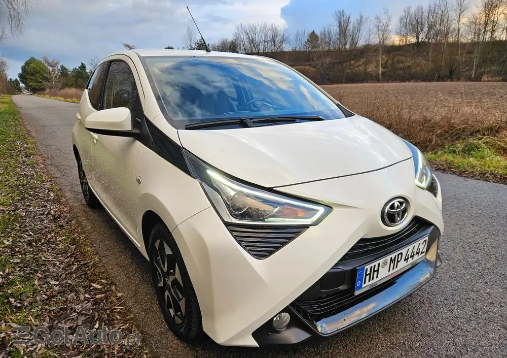 TOYOTA Aygo 1.0 VVT-i Black Edition