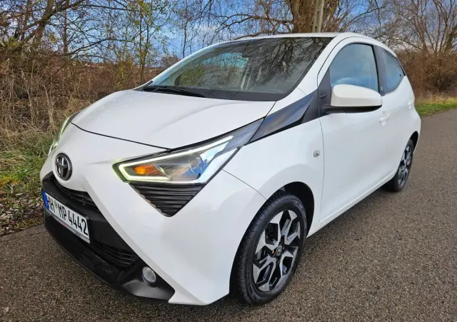 TOYOTA Aygo 1.0 VVT-i Black Edition